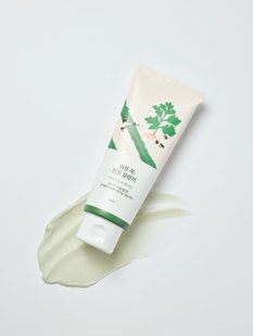 Заспокійлива очищуюча пінка з морським полином ROUND LAB MUGWORT Calming Cleanser, 150ml