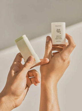 Матуючий сонцезахисний засіб у стіку Beauty of Joseon Matte Sun Stick Mugwort + Camelia SPF50+/PA++++ 18g